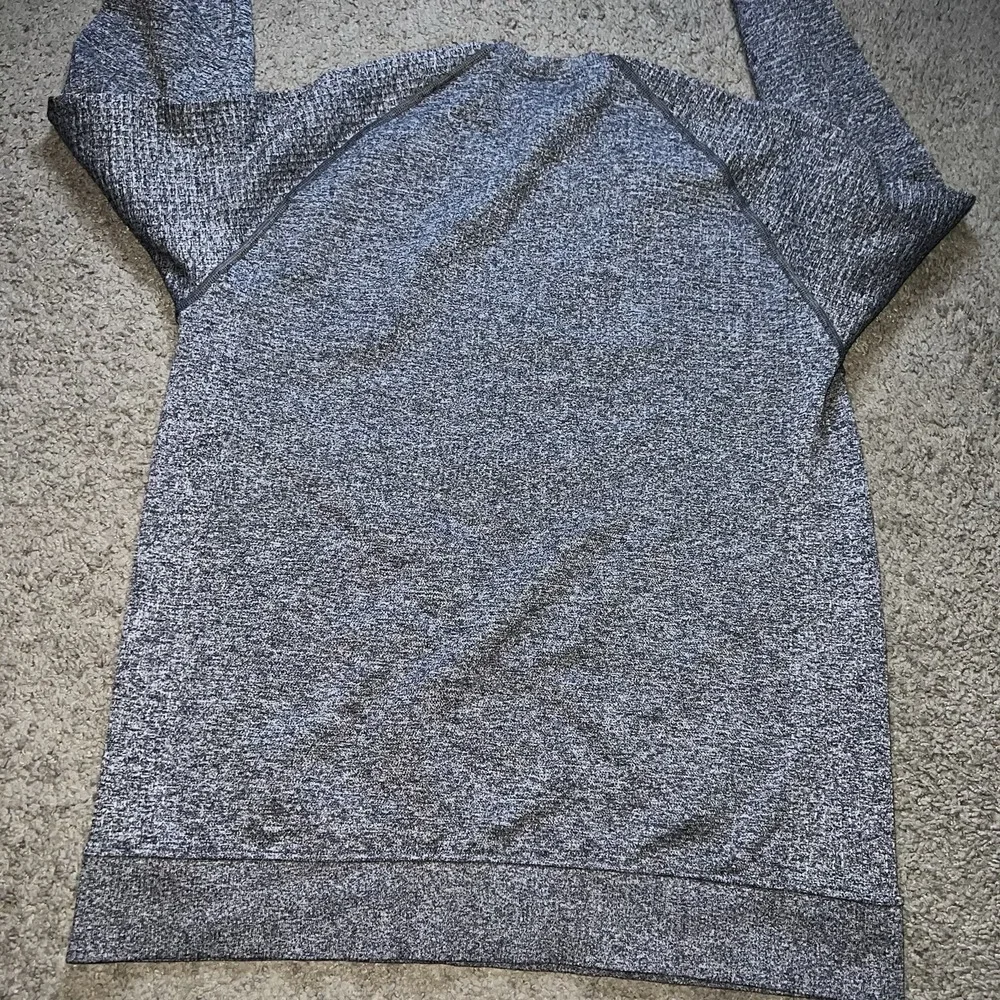Lululemon Engineered Warmth Long Sleeve Crew Merino Wool Grey Pullover Sz L